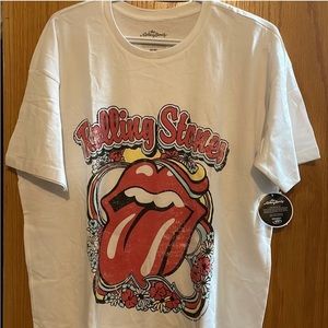 ✌️2 lots/$20 NWT Rolling Stones Tshirt sz.med